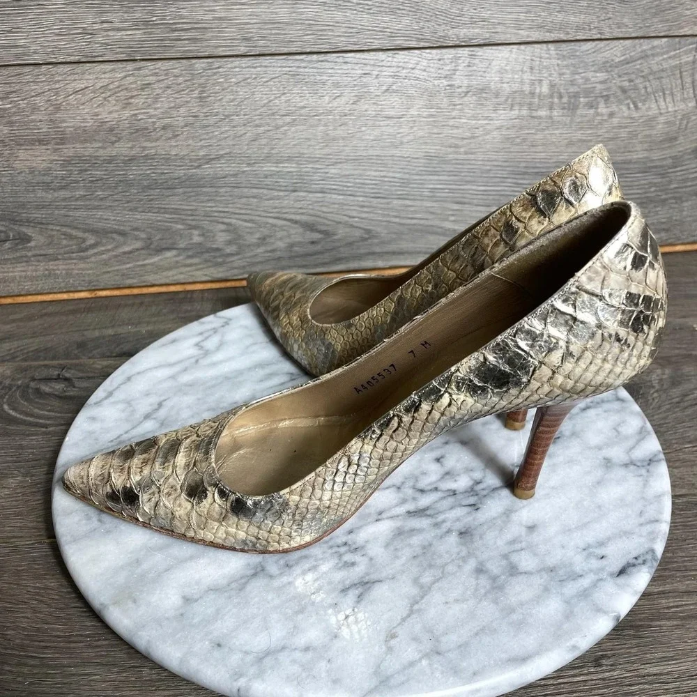 Stuart Weitzman Heels Womens 7 M Beige Snakeskin Stilettos Pointed Toe Leather - Picture 7 of 10